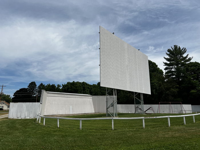 Sunset Auto Theatre - July 2 2022 Photo